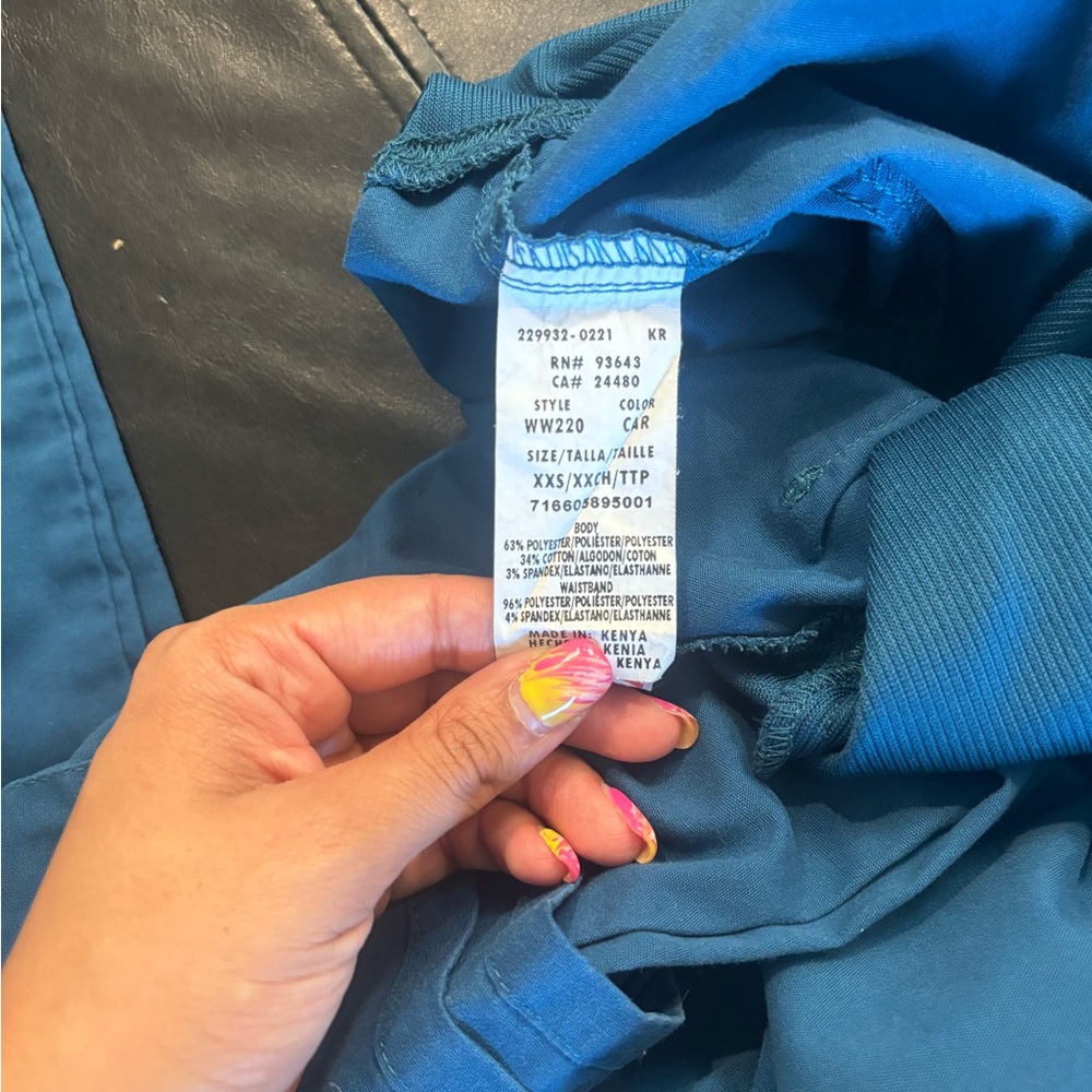 Bundle Maternity Scrubs - Picture 3 of 3